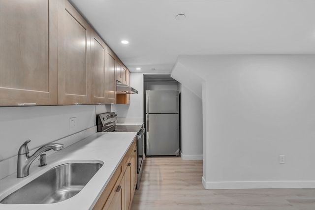 74 Ruthven G, Boston, MA 02121