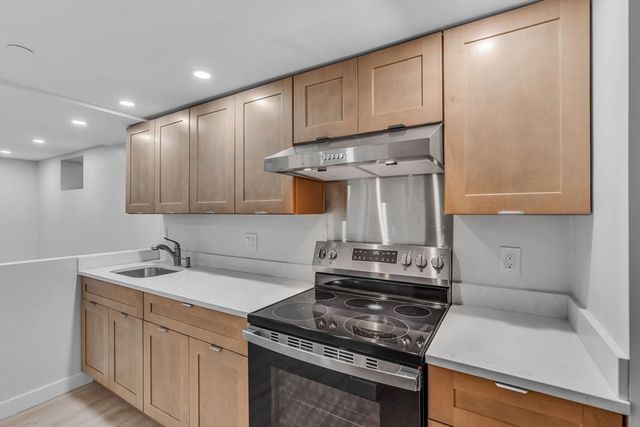 74 Ruthven G, Boston, MA 02121