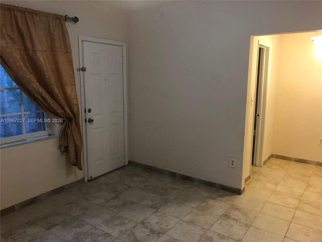 1020 SW 5th St 6, Miami, FL 33130