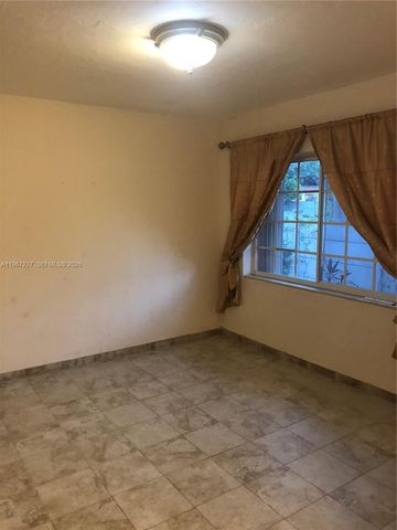 1020 SW 5th St 6, Miami, FL 33130