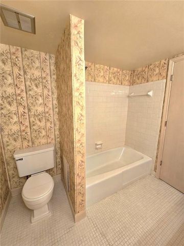 6851 Roswell NE Road I 13, Sandy Springs, GA 30328