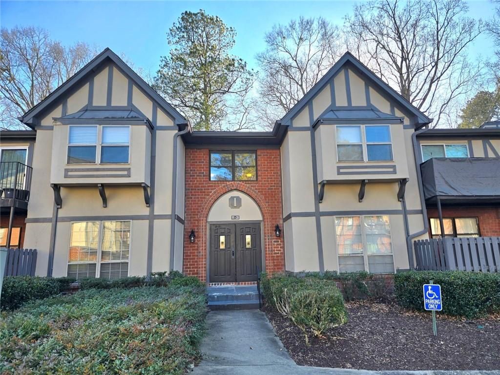 6851 Roswell NE Road I 13, Sandy Springs, GA 30328