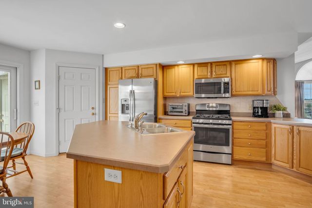 420 CLOVER ST, Etters, PA 17319