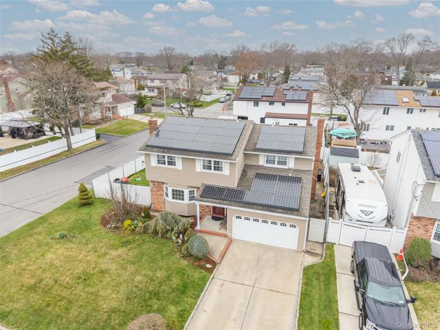 727 Outlook Avenue, West Babylon, NY 11704