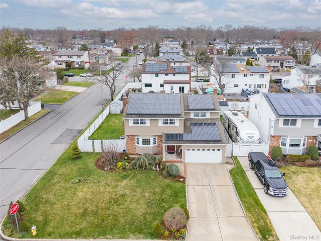 727 Outlook Avenue, West Babylon, NY 11704