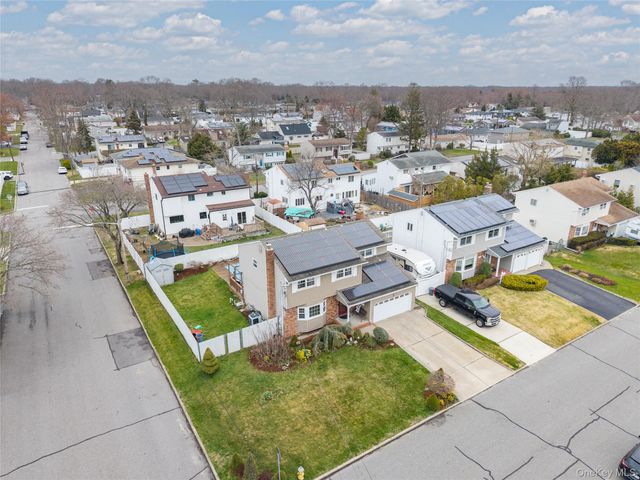 727 Outlook Avenue, West Babylon, NY 11704