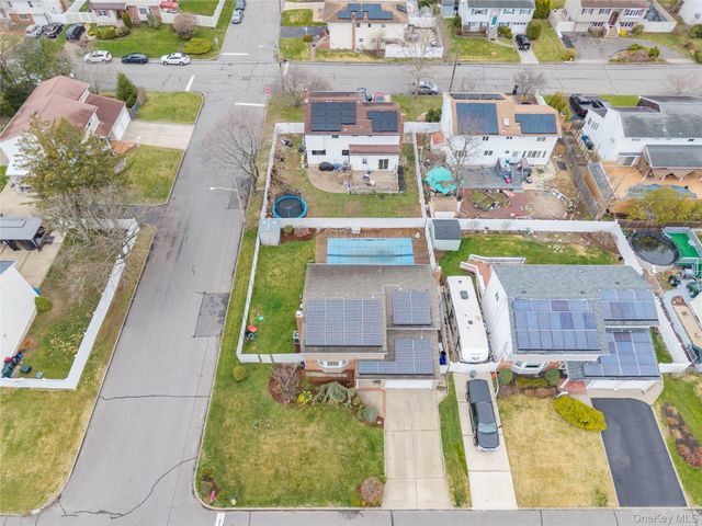 727 Outlook Avenue, West Babylon, NY 11704