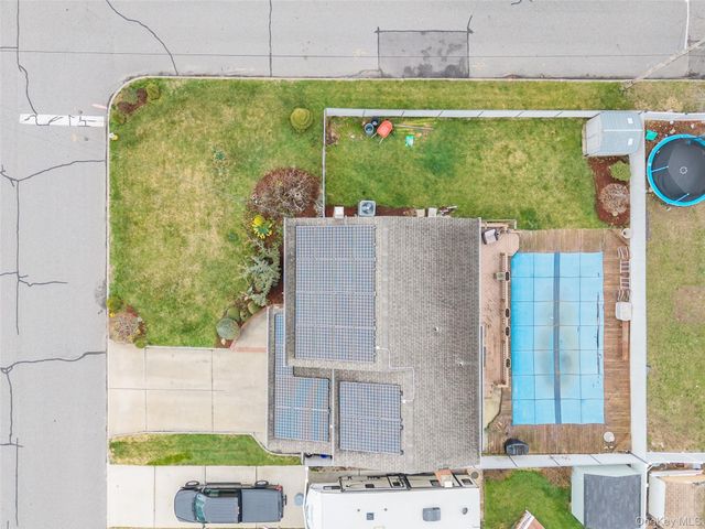 727 Outlook Avenue, West Babylon, NY 11704