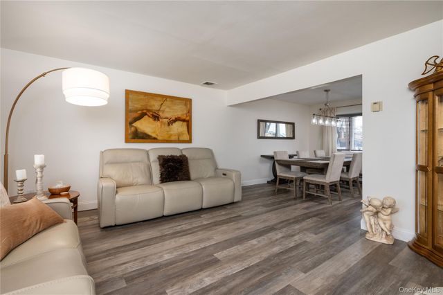 727 Outlook Avenue, West Babylon, NY 11704