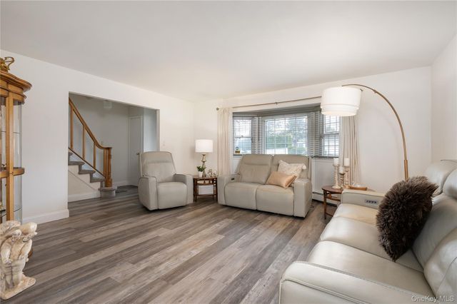 727 Outlook Avenue, West Babylon, NY 11704