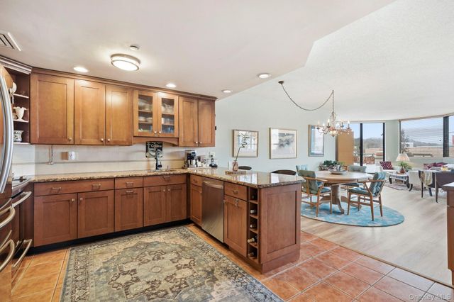 50 Hartsdale Avenue E 7A, Hartsdale, NY 10530