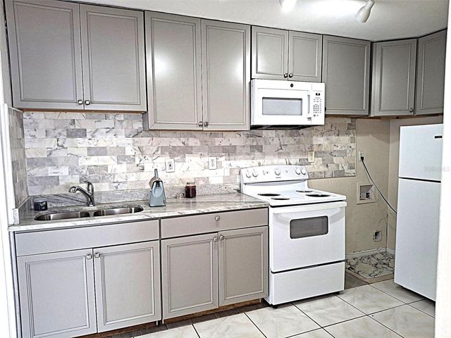 3947 MOHR AVENUE N 1, St Petersburg, FL 33714