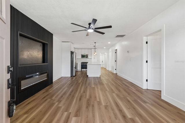 106 E FERN ST, Tampa, FL 33604