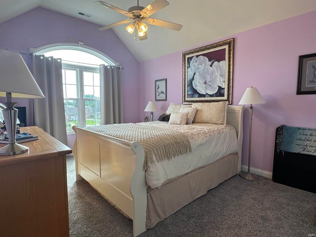 6100 Pebble Stone Drive, Evansville, IN 47715