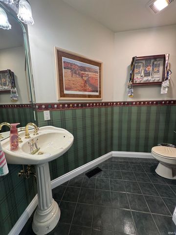 6100 Pebble Stone Drive, Evansville, IN 47715