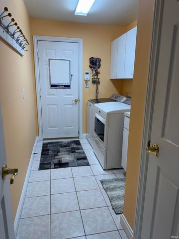6100 Pebble Stone Drive, Evansville, IN 47715
