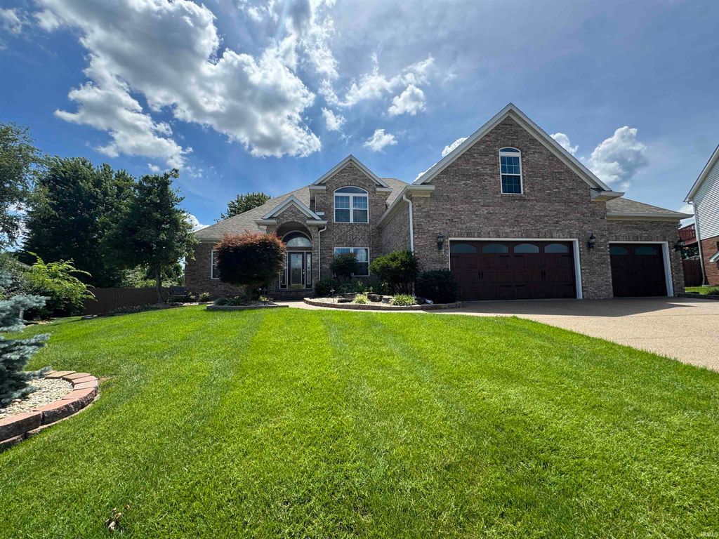 6100 Pebble Stone Drive, Evansville, IN 47715