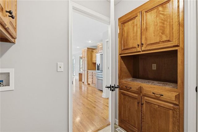 2135 NE Sparta Drive, Blue Springs, MO 64029