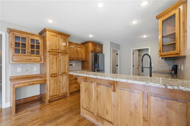 2135 NE Sparta Drive, Blue Springs, MO 64029
