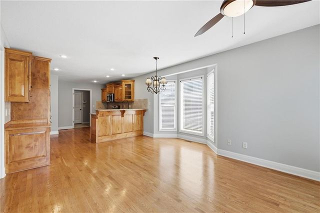 2135 NE Sparta Drive, Blue Springs, MO 64029