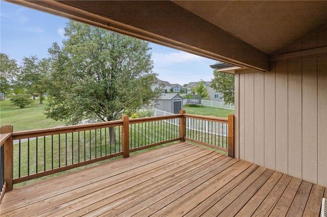 2135 NE Sparta Drive, Blue Springs, MO 64029