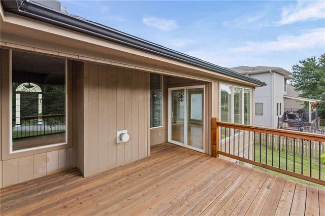 2135 NE Sparta Drive, Blue Springs, MO 64029