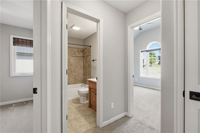 2135 NE Sparta Drive, Blue Springs, MO 64029