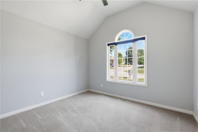 2135 NE Sparta Drive, Blue Springs, MO 64029