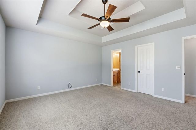 2135 NE Sparta Drive, Blue Springs, MO 64029