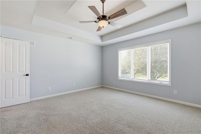 2135 NE Sparta Drive, Blue Springs, MO 64029