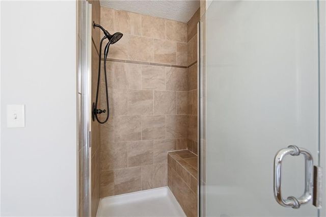 2135 NE Sparta Drive, Blue Springs, MO 64029