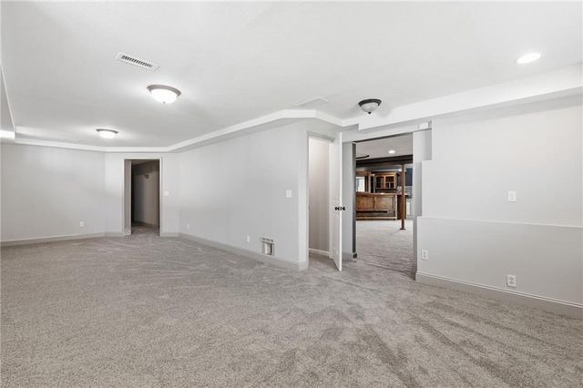 2135 NE Sparta Drive, Blue Springs, MO 64029