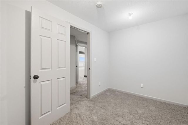 2135 NE Sparta Drive, Blue Springs, MO 64029