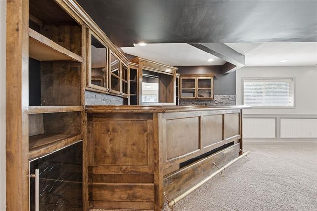 2135 NE Sparta Drive, Blue Springs, MO 64029