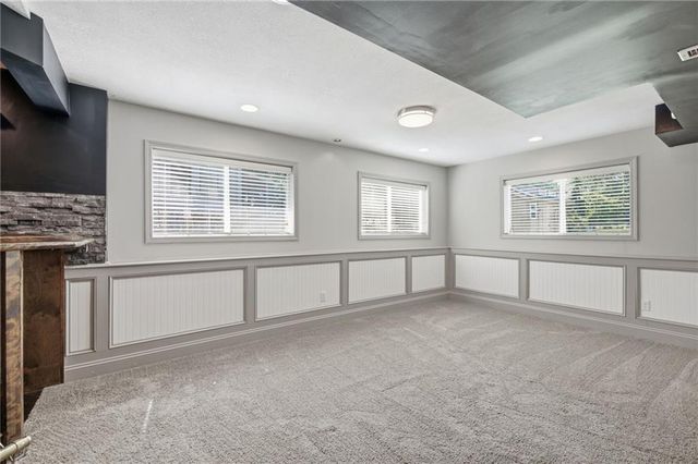 2135 NE Sparta Drive, Blue Springs, MO 64029