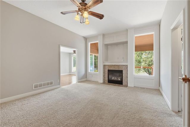 2135 NE Sparta Drive, Blue Springs, MO 64029