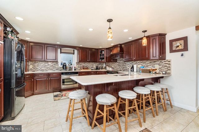 29 PARK DR, Grantville, PA 17028