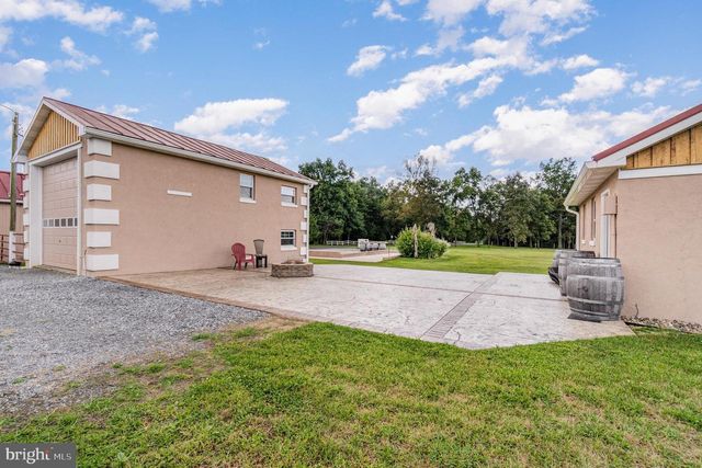 29 PARK DR, Grantville, PA 17028