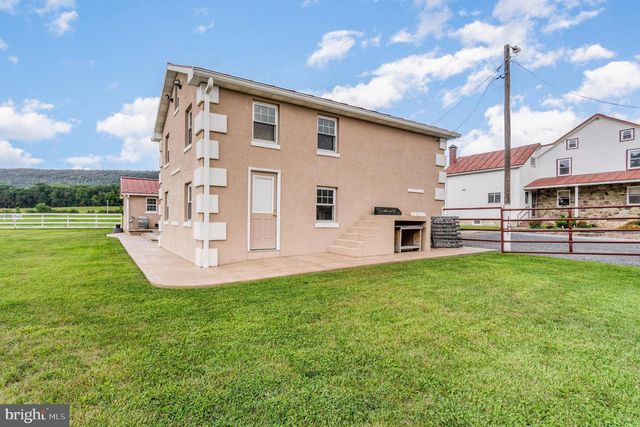 29 PARK DR, Grantville, PA 17028