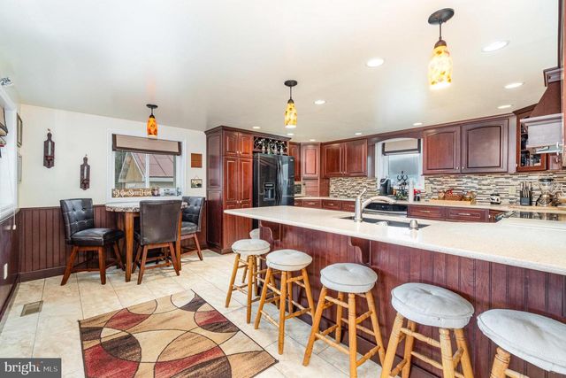 29 PARK DR, Grantville, PA 17028