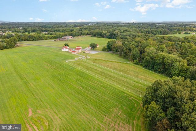 29 PARK DR, Grantville, PA 17028
