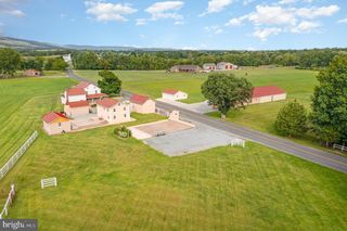 29 PARK DR, Grantville, PA 17028