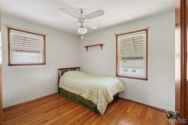 7417 Ray Avenue, St Louis, MO 63116