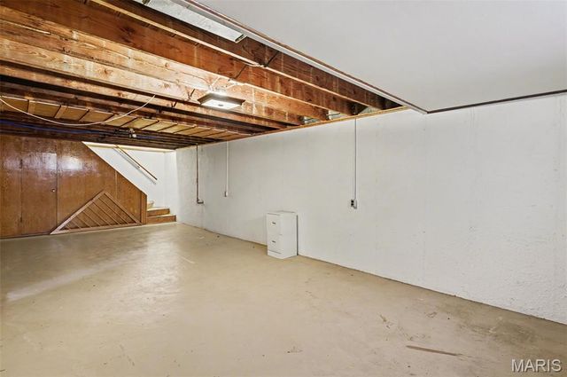 7417 Ray Avenue, St Louis, MO 63116