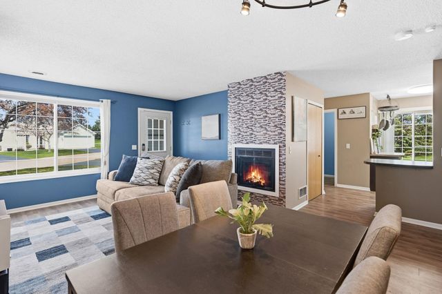 14597 Evergreen Trail 64, Apple Valley, MN 55124