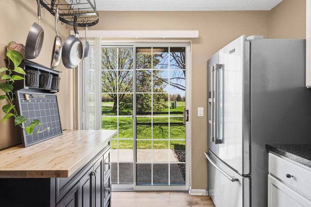 14597 Evergreen Trail 64, Apple Valley, MN 55124