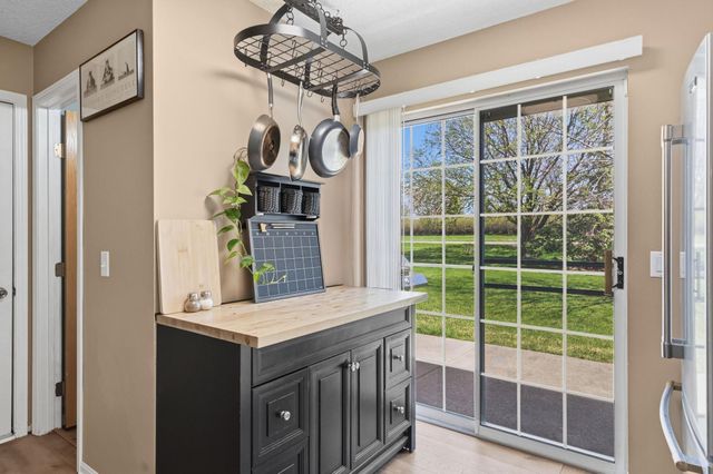 14597 Evergreen Trail 64, Apple Valley, MN 55124