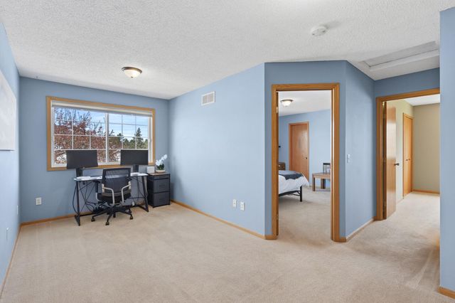 14597 Evergreen Trail 64, Apple Valley, MN 55124