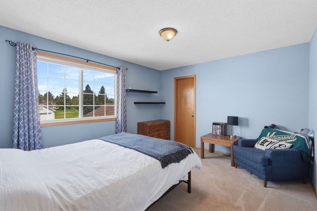 14597 Evergreen Trail 64, Apple Valley, MN 55124