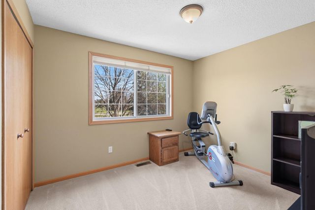 14597 Evergreen Trail 64, Apple Valley, MN 55124